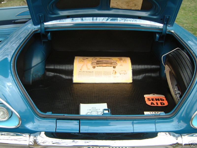 1958 belair blue2tone 09.jpg